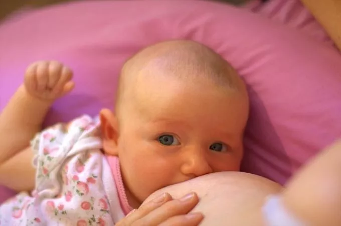 A szoptatás világnapja - Az anyatejes táplálás fontosságára hívják fel a figyelmet
