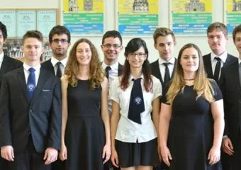 Csodaosztály Szegeden: 146 érettségi jegyükből 143 ötös lett, az osztály fele külföldön tanul tovább