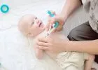 Hogyan vágjuk a baba körmét?