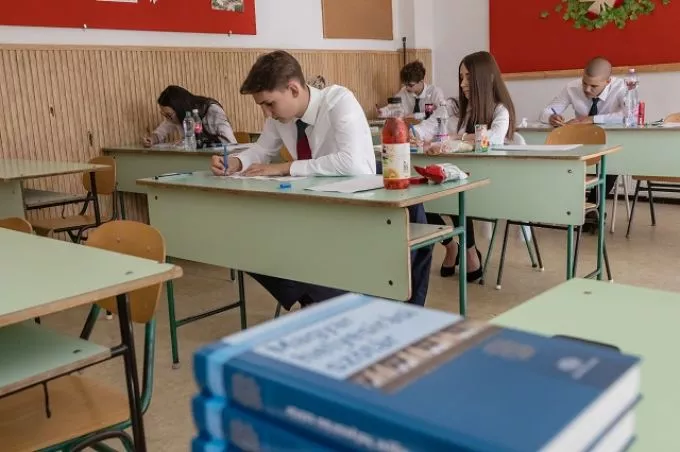 Megkezdődött a magyar nyelv és irodalom érettségi - ilyen feladattípusok voltak a tesztben