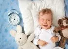 Ezért sír a babád éjjel - a szakértők magyarázata